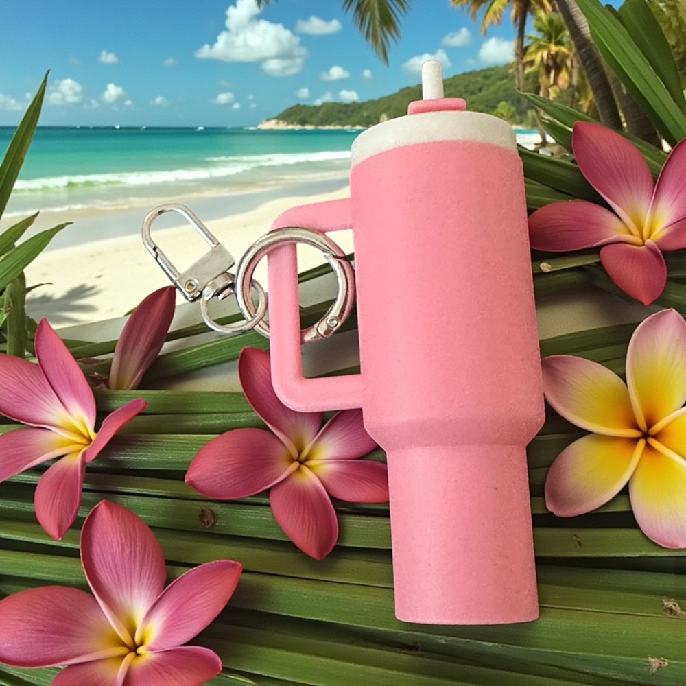 Pink Tumbler Keychain & Bag Charm Lipstick, Cash or Key Holder.‎ NWOT.